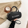 Schwarze gewebte Handtasche aus Leder mit BLONMAY-Stickerei und Schultergurt - Schwarz