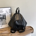 Sac à dos minimaliste en cuir PU noir au design géométrique avec poche zippée à l'avant - Noir