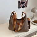 Bolso bandolera de nailon caqui oscuro de gran capacidad con parche de cuero de moda - Caqui