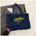 Broderie détaillée GROOVY TRIPPY HEART sur la surface du sac cabas en jean bleu - Bleu foncé