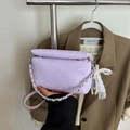 Bolso lavanda con efecto piel de serpiente, colgante de perlas y detalle de lazo encaje - Sin colgante / Morado