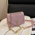 Rosafarbene Pailletten-Umhängetasche mit goldenem SS-Logo und Kettenriemen - Rosa