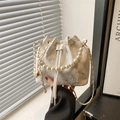 Sac seau en dentelle blanche avec anse en perles et décor papillon en relief - Blanc