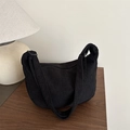 Sac hobo croissant en velours côtelé noir avec large bandoulière réglable style vintage - Noir