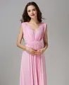 Detalle de vestido rosa de lactancia sin mangas con cuello en V y suaves pliegues de modal - XS / Rosa