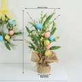 Plante artificielle de Pâques avec œufs colorés et baies dans une base en jute - Ornement d'arbre d'oeufs de Pâques (EJ0218F)