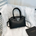 Elegante borsa a mano in pelle nera con serratura e tracolla sottile rimovibile - Nero