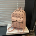 Rosa Mini-Lederrucksack mit Bärenprint und vorderer Reißverschlusstasche - Rosa