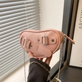 Borsa a tracolla rosa pallido a forma di cuore con catena e fibbie decorative - Rosa