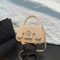 Petit sac carré crème avec logo M doré et mélange élégant de matières textiles - Kaki