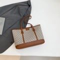 Borsa tote vintage di grandi dimensioni con finiture in pelle marrone e monogramma - Cachi
