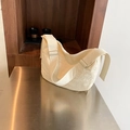 Minimalistische cremeweiße Hobo-Tasche mit verstellbarem Riemen und Plissee-Struktur - Gebrochenes Weiß