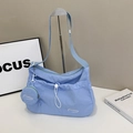 Borsa a tracolla in nylon azzurro con coulisse e piccolo portamonete coordinato - Blu