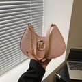 Chic light pink crescent bag with golden chain and large metallic M logo - Retro Paisley Print / Pink