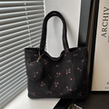 Grande borsa tote in velluto a coste nero con stampa ciliegia e portamonete tondo - Nero
