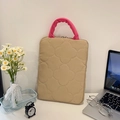 Gesteppte Khaki Laptoptasche mit rosa Griffen und Kleeblattmuster für 11-13 Zoll Geräte - Vertikal Khaki