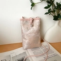 Sacoche téléphone en soie jacquard rose avec motifs de paysages traditionnels - Rose