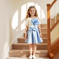 Dettaglio completo estivo da bambina con fiore 3D e gonna a pieghe blu - 90cm-3Y / Blu