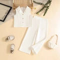 Conjunto blanco de niña con chaleco sin mangas y pantalón con botones y accesorios - 90cm-3Y / Blanco