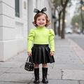 Ensemble fille avec haut côtelé vert fluo et jupe plissée en PU noir pour l'automne - Vert Herbe / 100cm-4Y