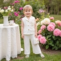 Detail van mouwloos vest met 3D-bloemruches en bijpassende witte broek voor meisjes - 90cm-3Y / Wit