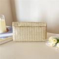 Minimalistische beige gewebte Stroh-Clutch mit magnetischen Goldverschlüssen - Khaki