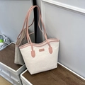 Grand sac cabas minimaliste en similicuir blanc et rose avec motifs embossés - Rose