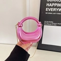 Mini metallic fuchsia moon bag with checkered gold beads and a fine metal chain strap - Pink