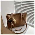Borsa tote in pelle marrone con elegante dettaglio foulard per donna ufficio - Cuoio
