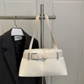 Elegante borsa sottobraccio bianco crema con fibbia argento e spalline sottili - Bianco