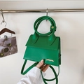 Sac à main vert vif en similicuir avec grandes poignées rondes et bandoulière réglable - Vert
