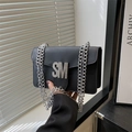 Borsa a tracolla chic in pelle nera con chiusura SM argento e cinturino a catena - Nero