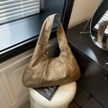 Vintage brown leather tote bag with pleated stitching and wide shoulder strap - Brown