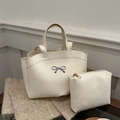 Sac seau blanc crème avec boucle noeud argenté et pochette intérieure assortie - Blanc