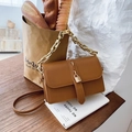 Borsa a tracolla vintage marrone caramello con catena dorata e dettaglio serratura - Marrone