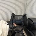 Bolso de hombro negro chic con lazo de metal plateado y correa trenzada personalizada - Negro