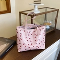 Borsa tote rosa con stampa a fragole rosse e doppi manici lunghi per uso a spalla - Stampa Fragola (Rosa) (Stile 3)