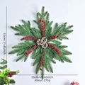 Schneeflocken-Weihnachtskranz mit Zapfen und roten Beeren, 55cm Durchmesser - 55cm