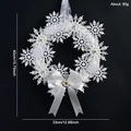 Ghirlanda natalizia bianca con fiocchi di neve, fiocco di seta e dettaglio perlato - Stile Fiocco di Fiocco di Neve Bianco (GH0231S)