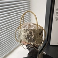 Goldene Pailletten-Beuteltasche für Damen mit Kordelzug und feiner Metallkette - Gold