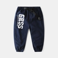 Pantaloni sportivi blu navy per bambini con stampa di lettere e vita regolabile nera - Taglia 90 / Blu Notte