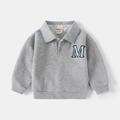 Felpa polo grigio chiaro a maniche lunghe per bambini con ricamo lettera M blu - Grigio / 90cm