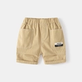 Boys khaki cotton casual shorts with elastic waist and cargo pockets with text patch - Khaki / 90cm