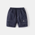 Pantaloncini casual in cotone blu navy da bambino con elastico e cuciture a contrasto - 90 / Blu navy