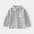 Grijs kinderpoloshirt met nep-tweedelig ontwerp, streepmouwen en hondenprint - 90cm / Grijs