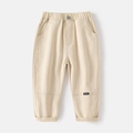 Beige Freizeithose für Jungen mit elastischem Bund und modischen Nähten am Knie - Gebrochenes Weiß / 90cm