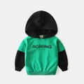 Kinder hoodie met capuchon in groen en zwart contrastkleur met hippe letterprint - Groen / 90cm