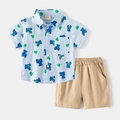 Detalle del conjunto de verano para niño con camisa de osos y pantalones cortos caqui - 90cm / Oso Azul Cielo + Kaqui Claro