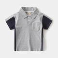 Klassisches grau-blaues Kinder Polo-Shirt mit kurzen Ärmeln und Brusttasche - 90cm / Grau