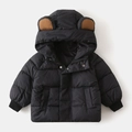 Dettaglio della giacca imbottita nera per bambini con cappuccio con orecchie da orso - Nero / 90cm
